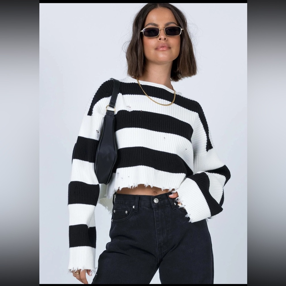 Princess Polly London bridge sweater white/black. Size XS/S